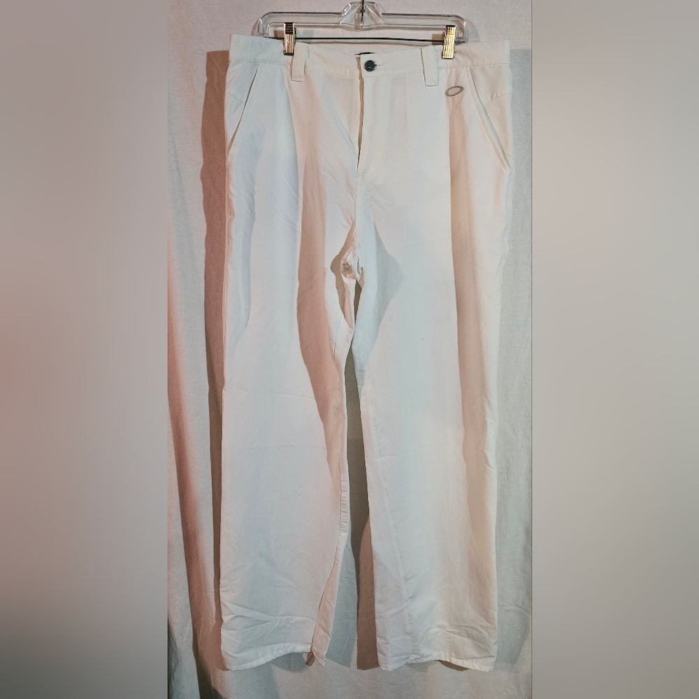 Oakley Men's Lightweight Golf Pants In White Size 36W 32L